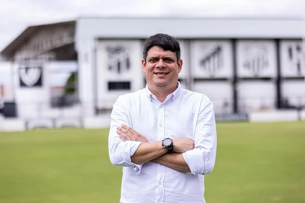 Fred Gomes Ceará gerente de futebol em imagem oficial do clube
