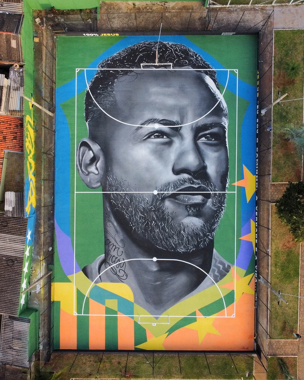 Mural de Neymar na quadra do Jardim Paraíso, em Sumaré