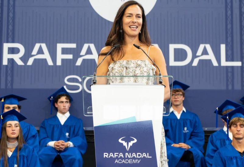 Formatura da 10ª turma na Rafa Nadal Academy com homenagens