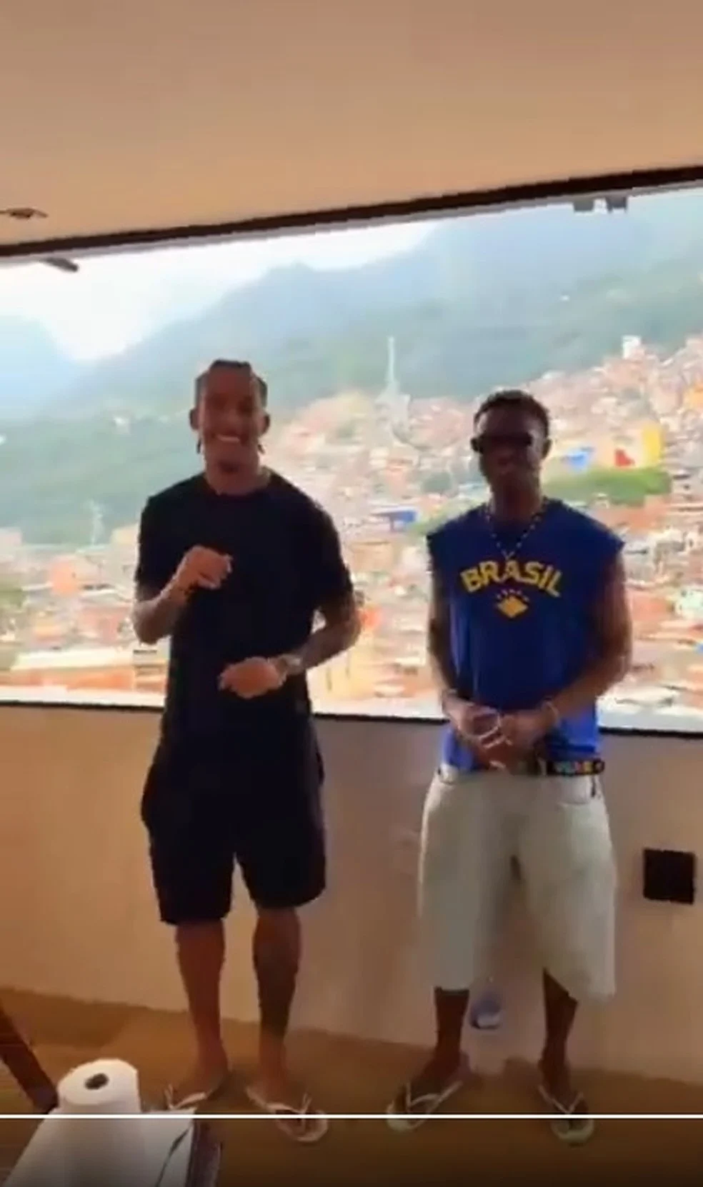João Pedro fora da Copa dançando funk no Rio ao lado de Ansu Fati