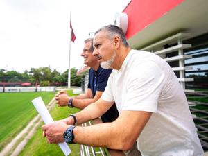 Treinador Leonardo Jardim e dirigentes do Flamengo no Ninho do Urubu