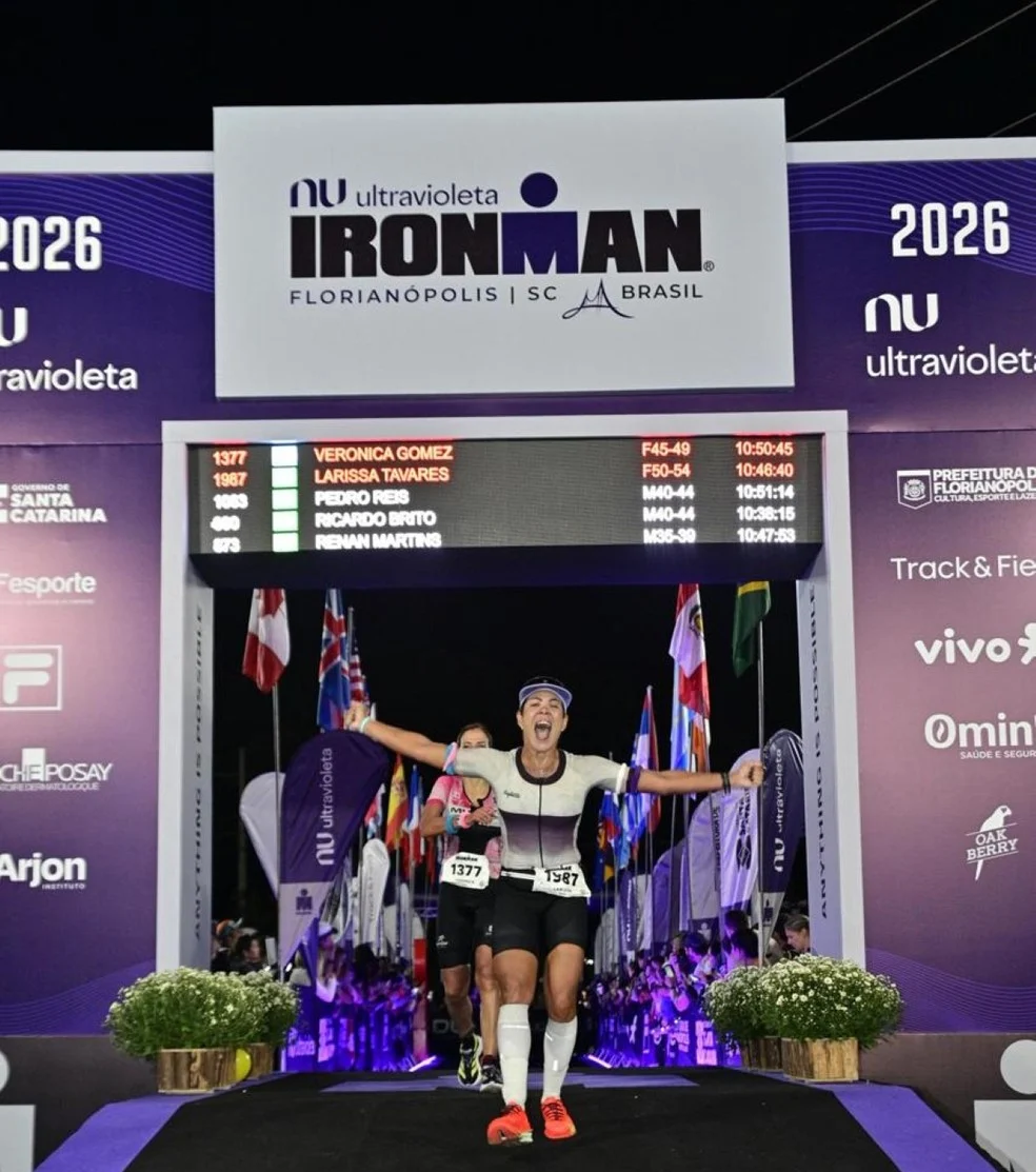 Lara Bastos durante prova — primeira potiguar classificada para Mundial de Ironman