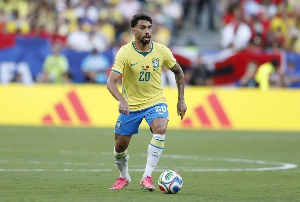 Lucas Paquetá em ação na Copa do Mundo hoje