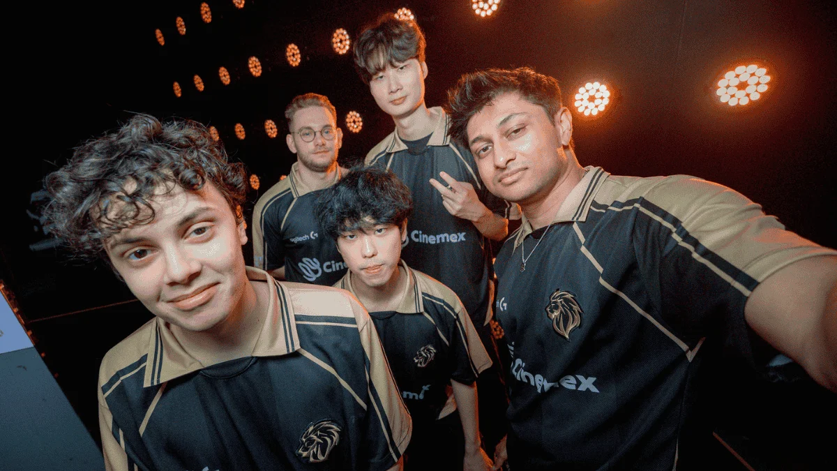 Jogadores da LYON comemoram classificação — LYON MSI 2026