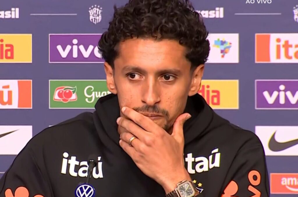 Marquinhos em entrevista coletiva nos Estados Unidos