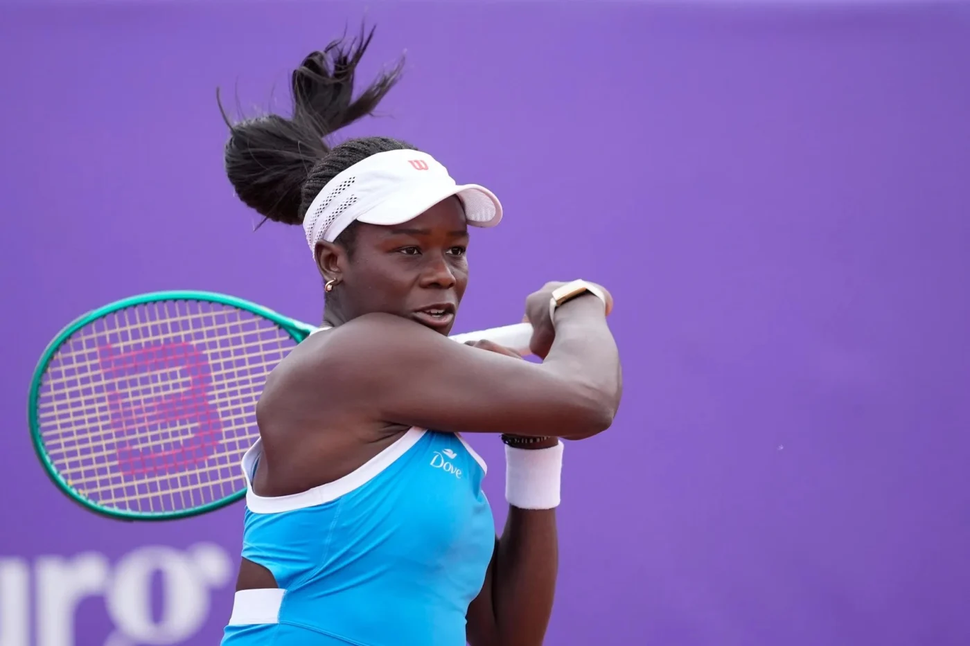 Mboko Wimbledon lesionado no joelho