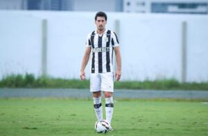 Natan Masiero em treino do Treze antes de Treze x Jacuipense