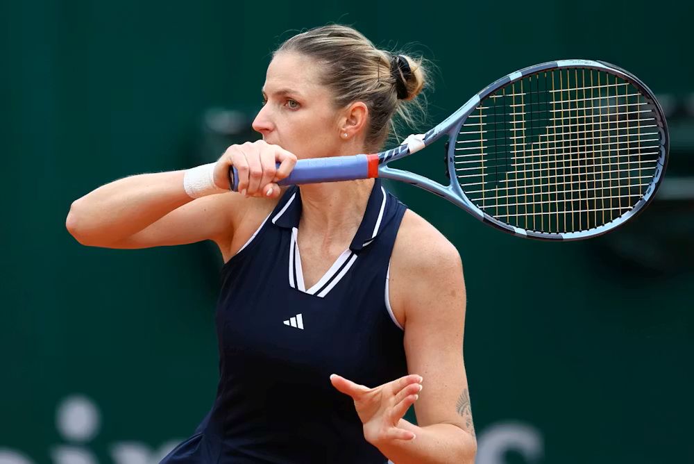 Pliskova em Queen's em ação no saque