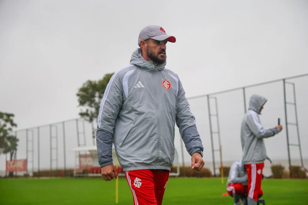 Inter volta aos treinos com Guilherme da Costa no CT
