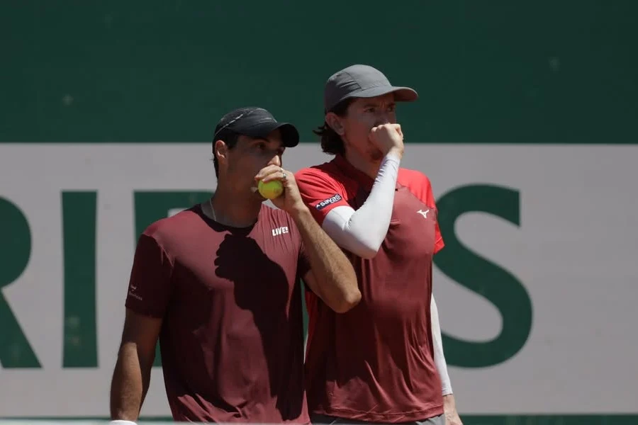 Romboli duelo nacional em quadra