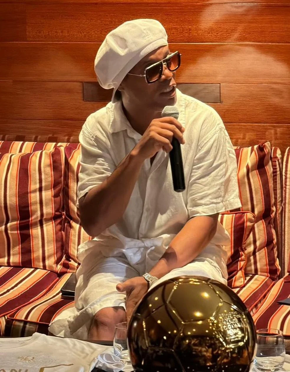 Ronaldinho no Ravenna em evento de anúncio