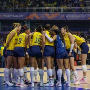 Seleção brasileira feminina de vôlei durante o jogo contra a Holanda na Liga das Nações
