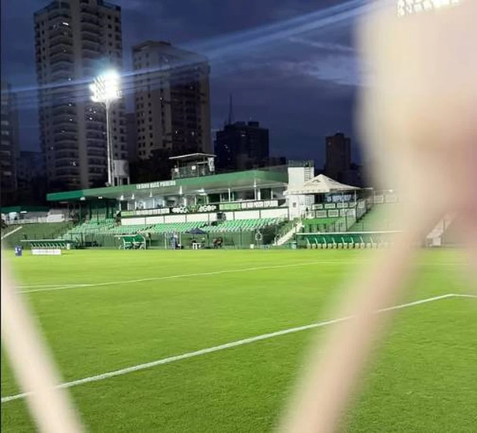 Serrinha: Goiás x Operário-PR no gramado