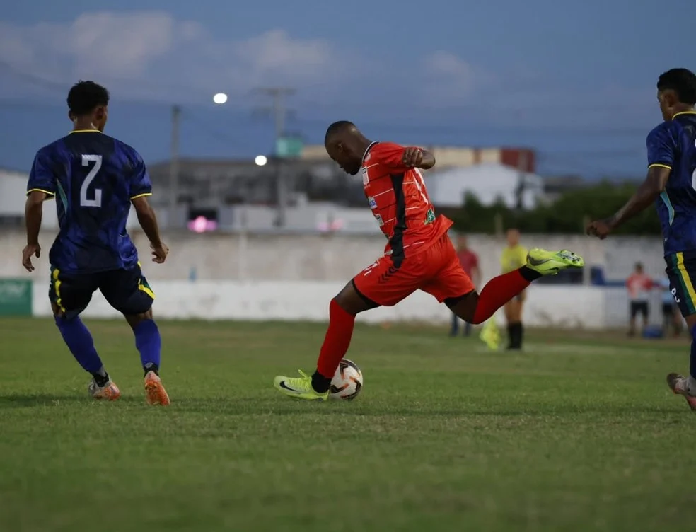 Balsas e Timon em lance da partida pela Série B do Maranhense