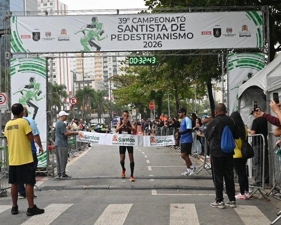 Maurício Santana campeão do Campeonato Santista em Santos
