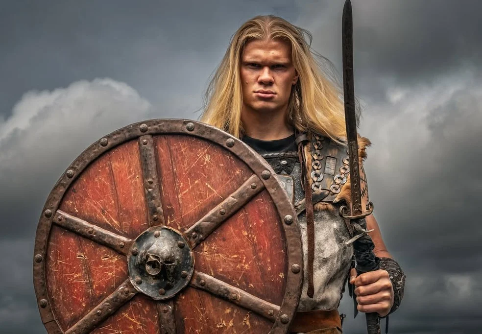 Erling Haaland em ensaio com Remada viking