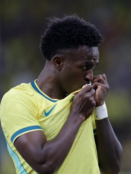 Vini Jr comemorando gol em amistoso entre Brasil e Panamá
