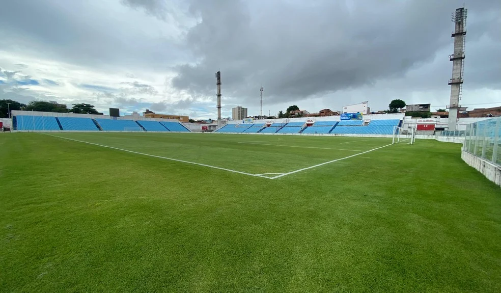 Americano e Tupan no Estádio Nhozinho Santos