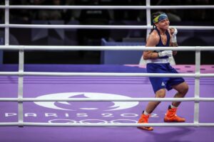 Bia Ferreira boxe em ação na etapa da China