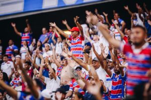 Torcida do Fortaleza e ingresso social no Castelão — Fortaleza ingresso social