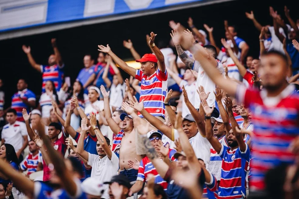 Torcida do Fortaleza e ingresso social no Castelão — Fortaleza ingresso social