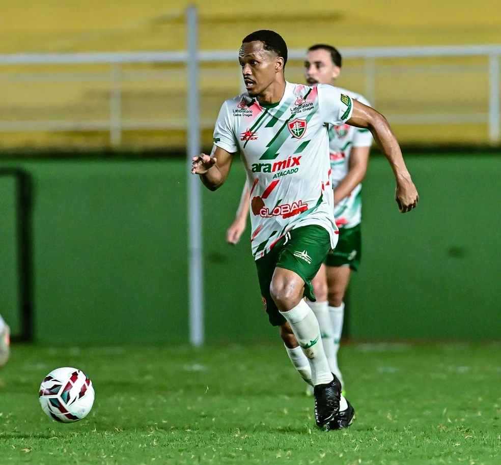 Atacante Gabriel Ramos em recuperação; Independência viaja para Manaus