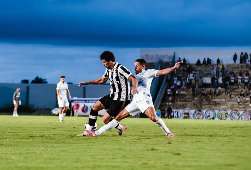 Treze e Serra Branca antes do jogo no Amigão