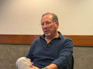 John Textor em coletiva de imprensa no Rio de Janeiro com foco na SAF do Botafogo