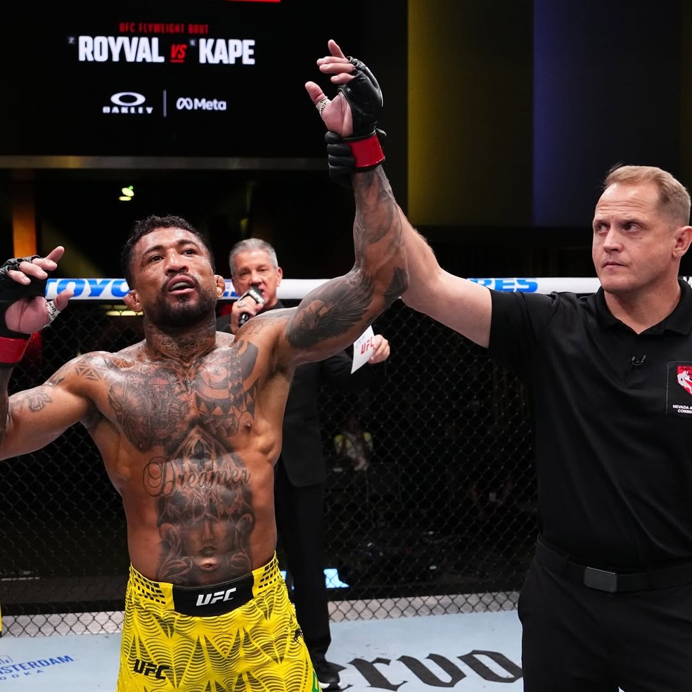 Joanderson 'Tubarão' em preparação para o UFC Vegas 118