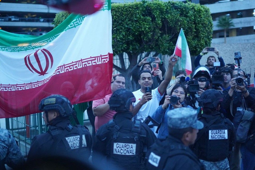 Torcida em Tijuana com ingressos revogados Irã
