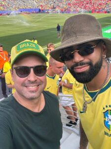 Gabigol nos Estados Unidos em Nova York acompanhando a seleção brasileira