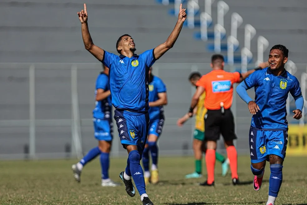 Nacional-AM e Capital-DF em confronto pela terceira fase da Série D