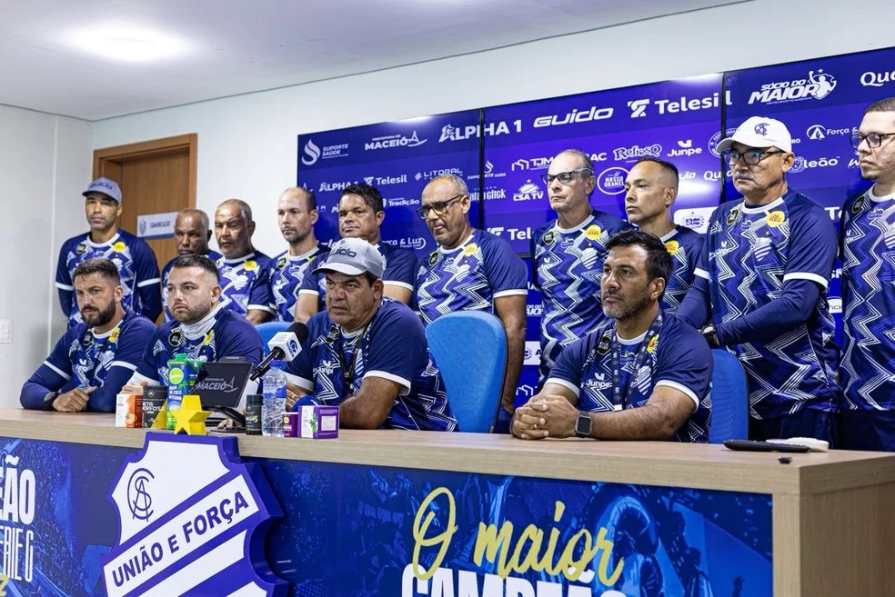 Moacir Júnior e Everton Heleno em coletiva