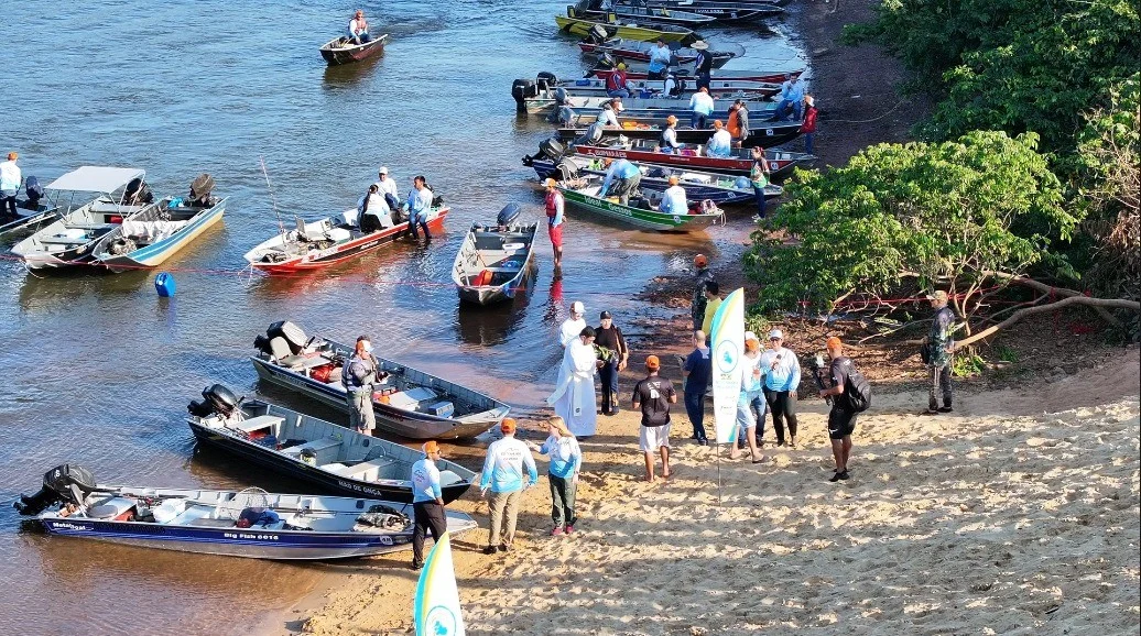 Competidores do Circuito Rondônia na Praia Municipal de Pimenta Bueno