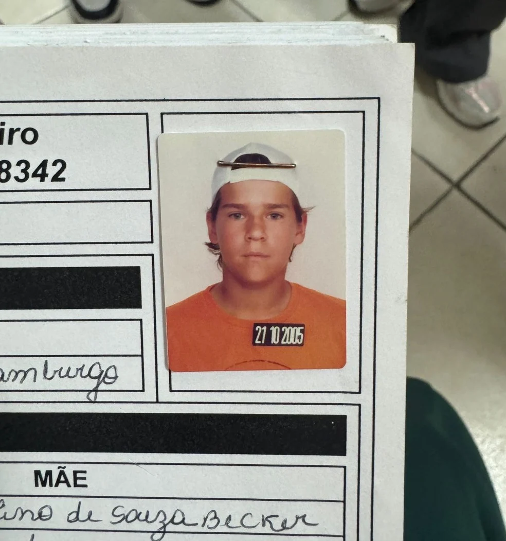 Alisson na infância na Escola João Ribeiro
