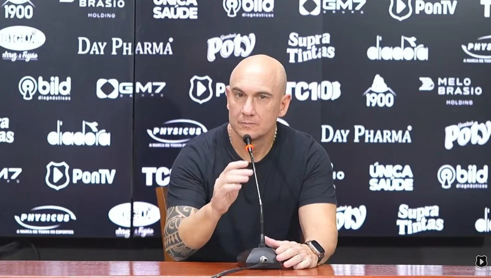 Márcio Zanardi Ponte Preta em entrevista — treinador comenta derrota