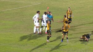 Márcio Silva expulso — Ponte Preta expulsões
