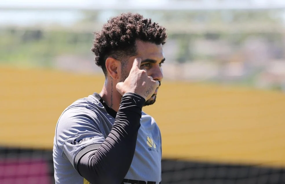 Willean Lepo em ação — emprestados pelo Vitória