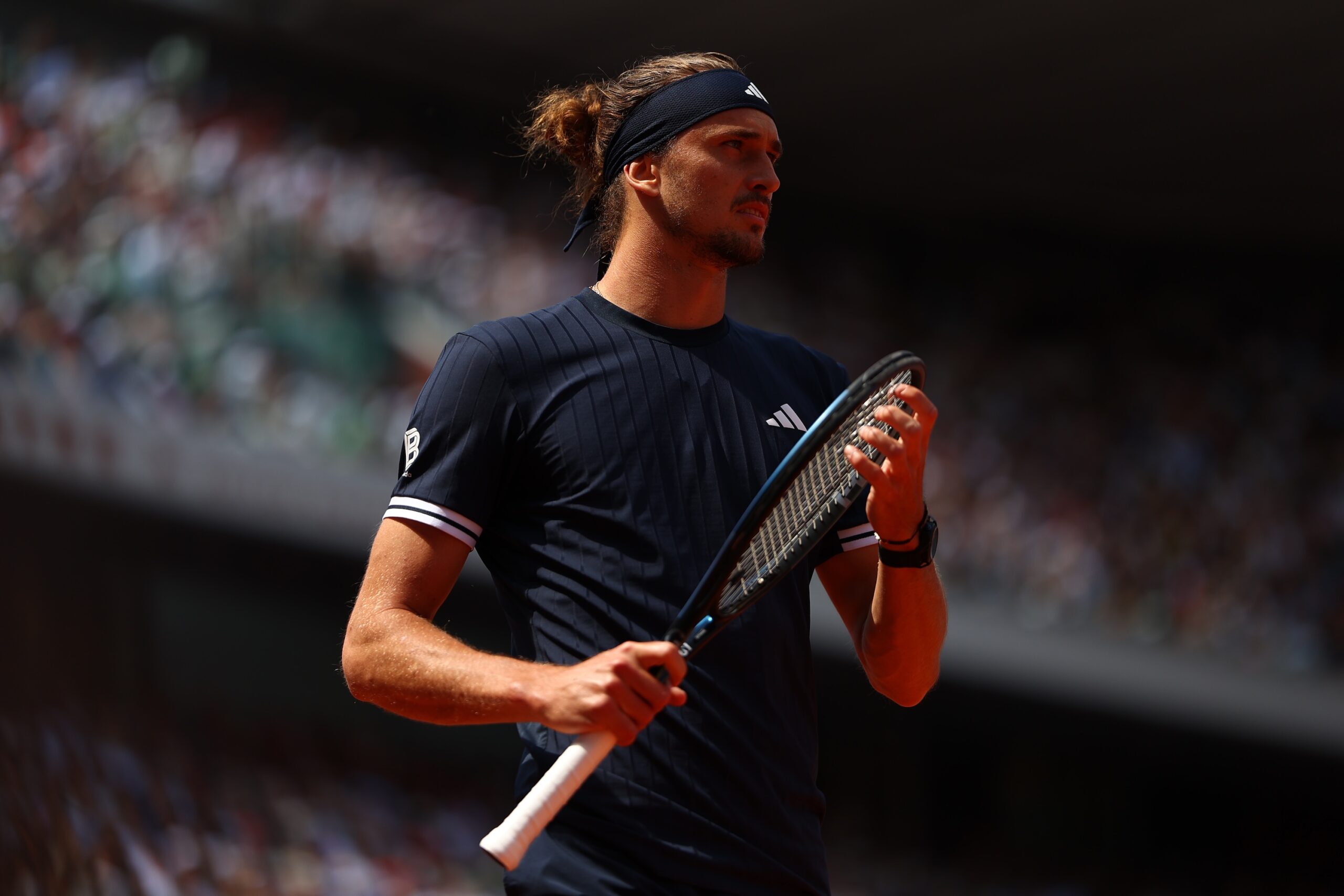 Zverev interrompe entrevista durante coletiva em Roland Garros