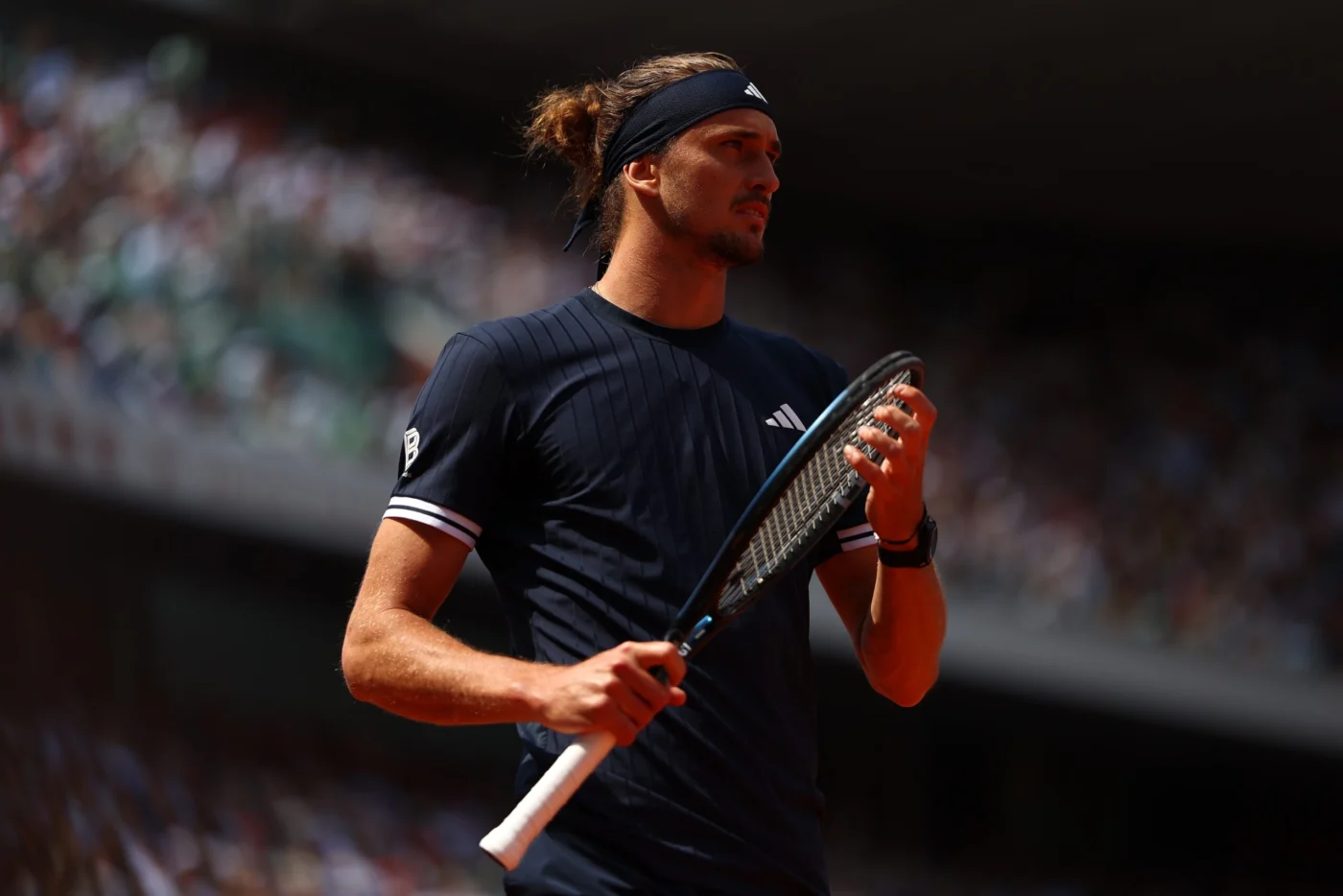 Zverev interrompe entrevista durante coletiva em Roland Garros