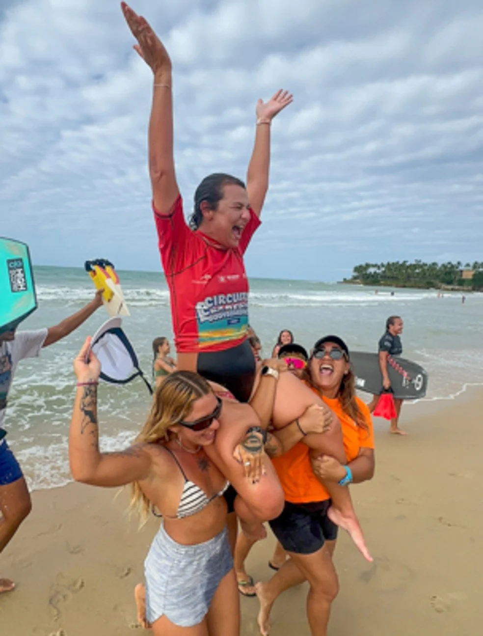 Rebecca Fontenele no Circuito Cearense de Bodyboarding — Praia do Futuro