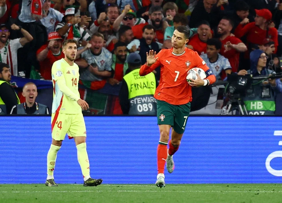 Espanha invicta em ação contra Portugal