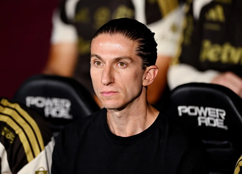 Filipe Luís em partida entre Lanús e Flamengo — Filipe Luís