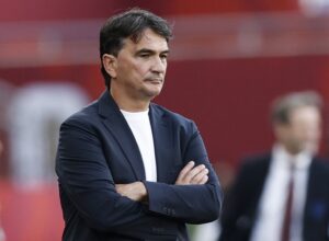 Saída de Zlatko Dalic: treinador da Croácia em ação