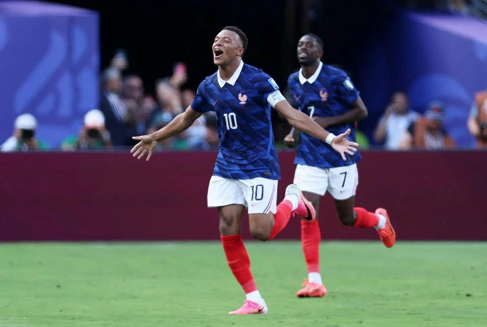 Mbappé comemorando - França na Copa