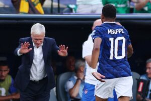 Deschamps e Mbappé: Favoritismo da França em destaque
