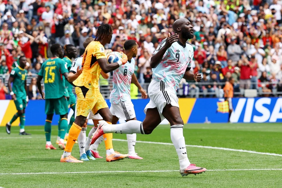 Lukaku ressurge: atacante belga comemora gol contra Senegal