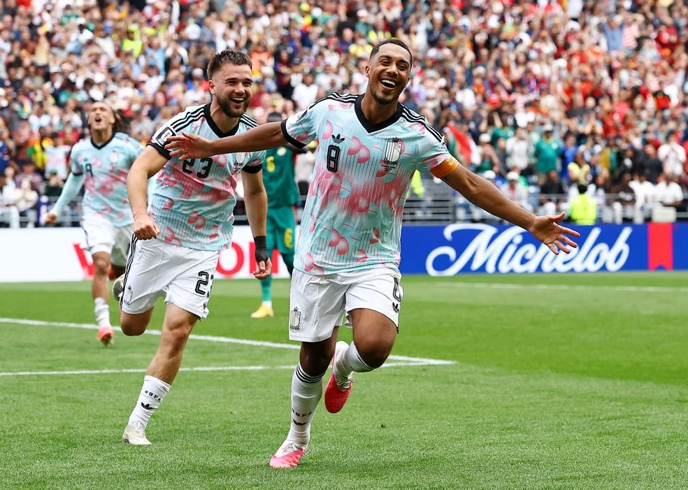 Tielemans Craque em ação pela Bélgica