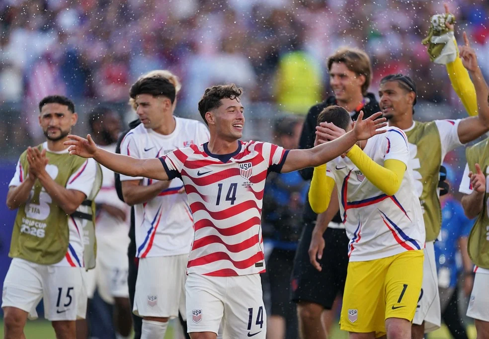 Estados Unidos comemoram classificação contra a Bósnia — Estados Unidos