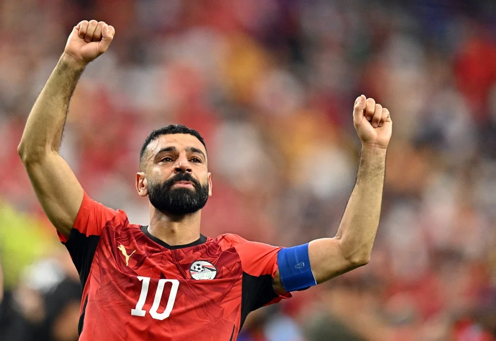 Salah cavadinha em noite de classificação do Egito